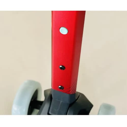 Berg Nexo Scooter Red LED Light Up Wheels 4 Berg Nexo Scooter Red LED Light Up Wheels - Image 4