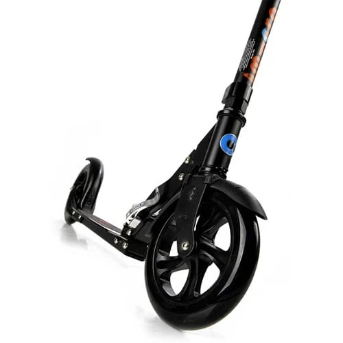 Micro Classic Black Scooter 4 Micro Classic Black Scooter - Image 4