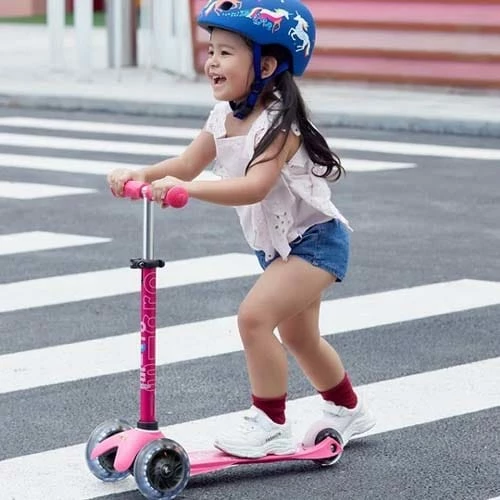 Micro Mini Deluxe Led Scooter Pink 2 Micro Mini Deluxe Led Scooter Pink - Image 2